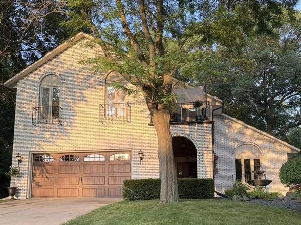 1011 Skyview Drive, Altoona, WI 54720