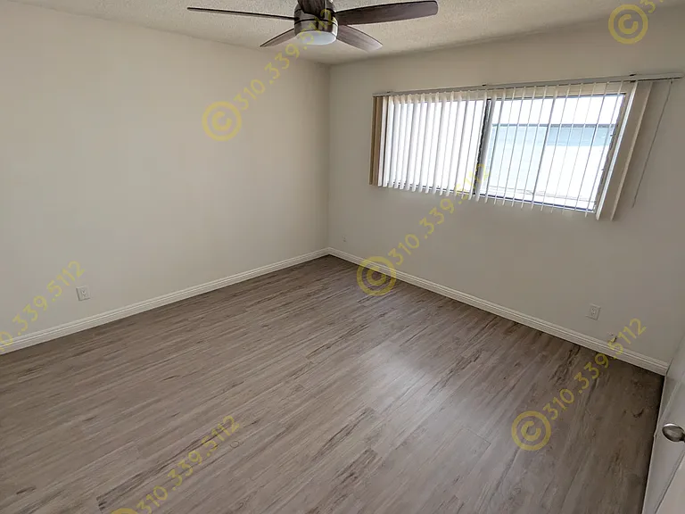 1517 Beloit Ave #2 — Photo 12