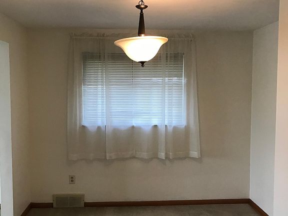 4th image of 526 Foster St #2