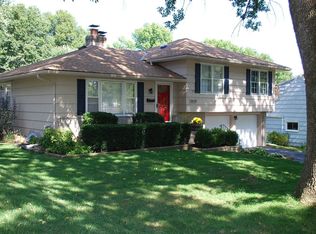 3620 NE 49th St, Kansas City, MO 64119