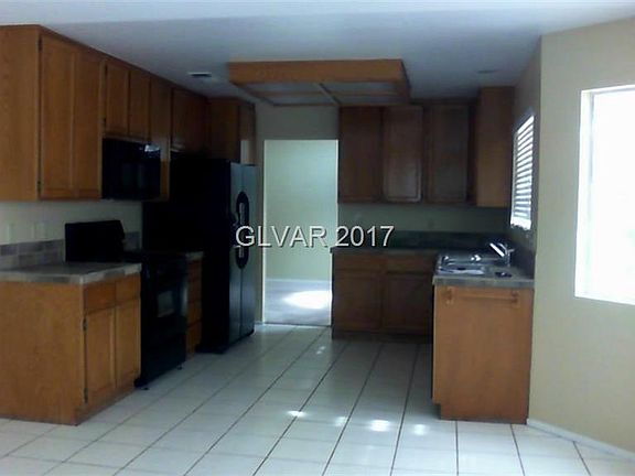 4th image of 509 Coco Palms Ave #0