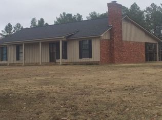 1049 Baker Rd, Batesville, MS 38606