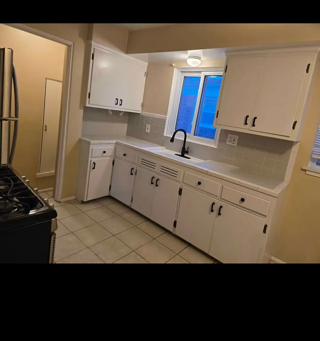 3 bed, 1020 sqft, $1,650 — Photo 1
