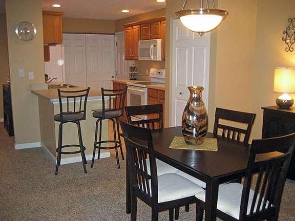 3rd image of 4513 N Thornhill Dr