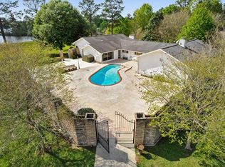 714 Lakeside Dr, Carriere, MS 39426