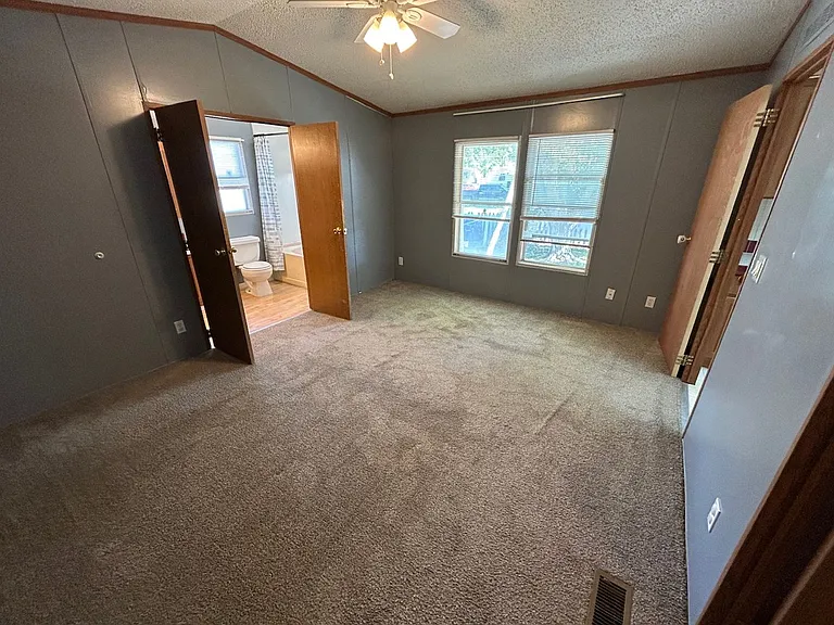 124 Opal Dr — Photo 22