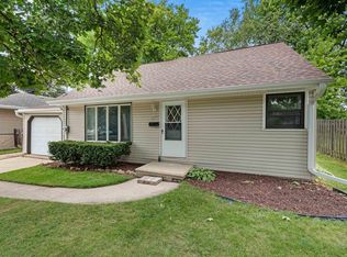 1016 Tommark St, Green Bay, WI 54304