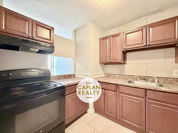 5th image of 435 Orchard St APT 3