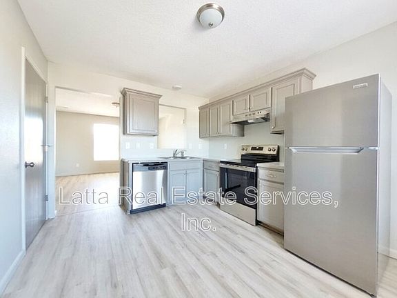 3rd image of 304 N 3rd St APT D