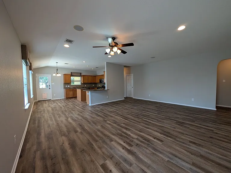 2937 Post Oak Cir — Photo 11