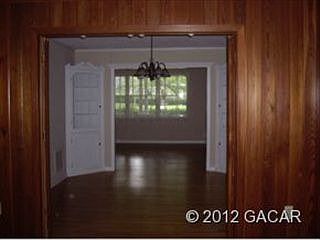 3rd image of 920 NW 37th Dr