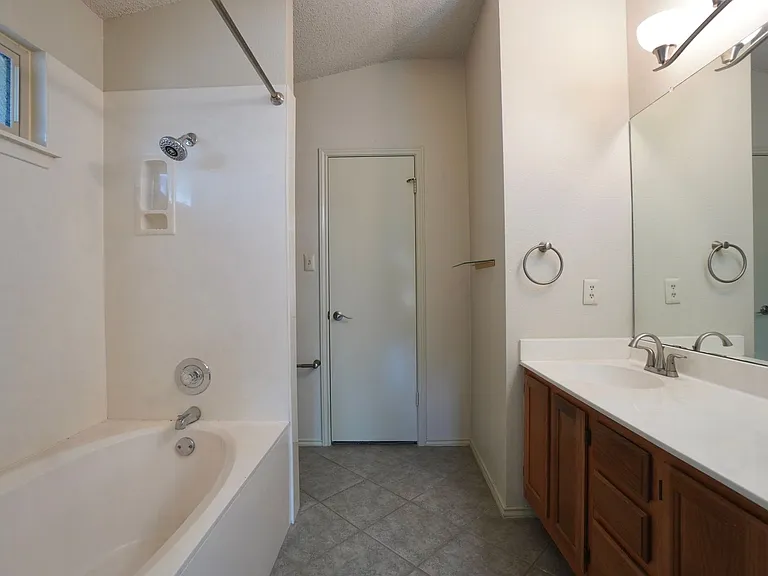14009 Conner Downs Dr — Photo 16