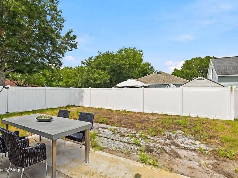 10215 Lakeside Vista Dr — Photo 33