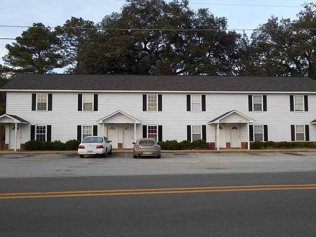 2nd image of 2853 Bark Ave NE