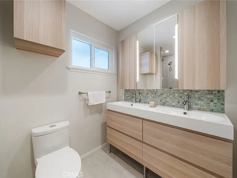 25262 Brigantine Dr — Photo 24
