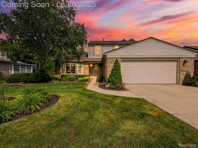 23944 Greening Dr, Novi, MI, 48375