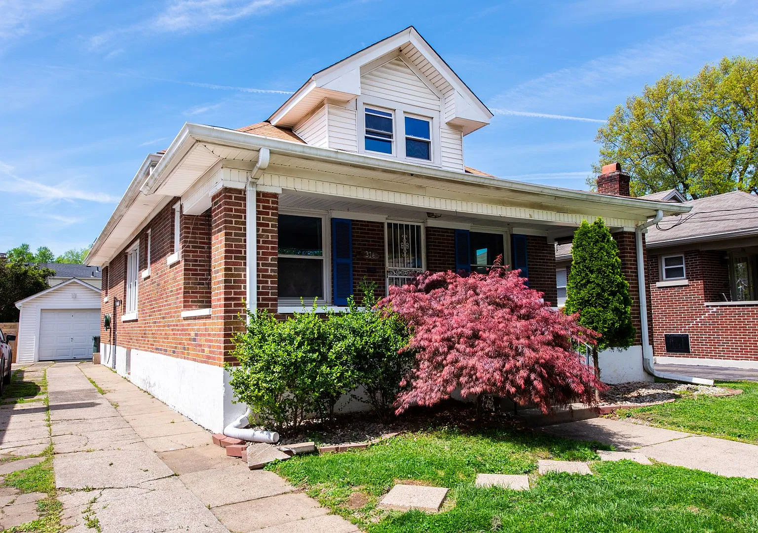 House in St. Matthews — Photo 2