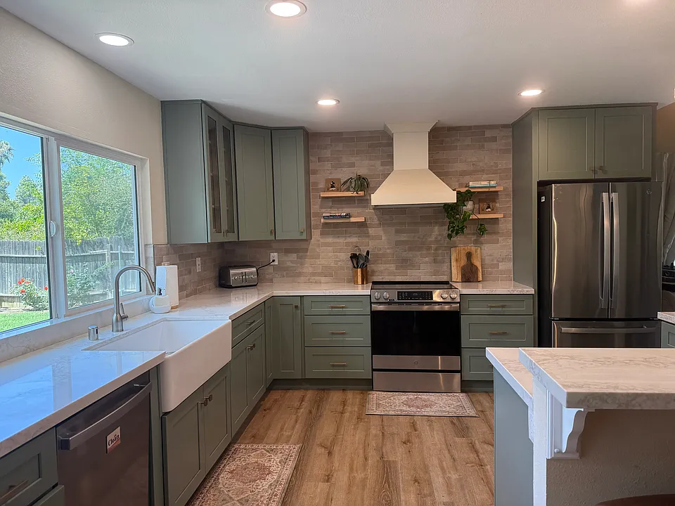 2466 Michigan Dr