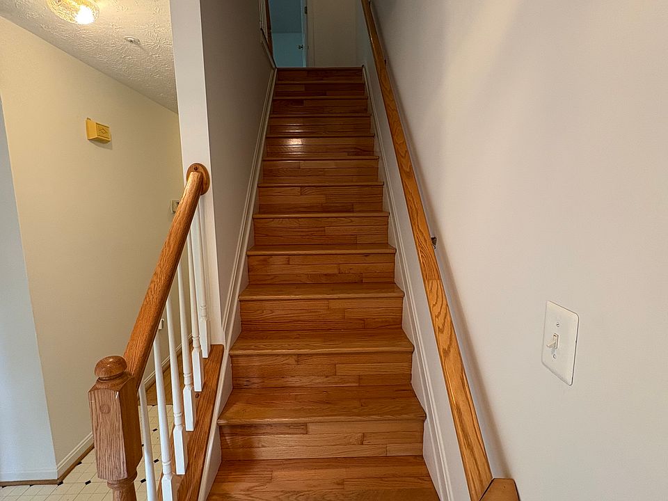 1st image of 48215 Picketts Harbor Ct