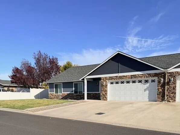 8207 Westbrook Ave, Yakima, WA 98908