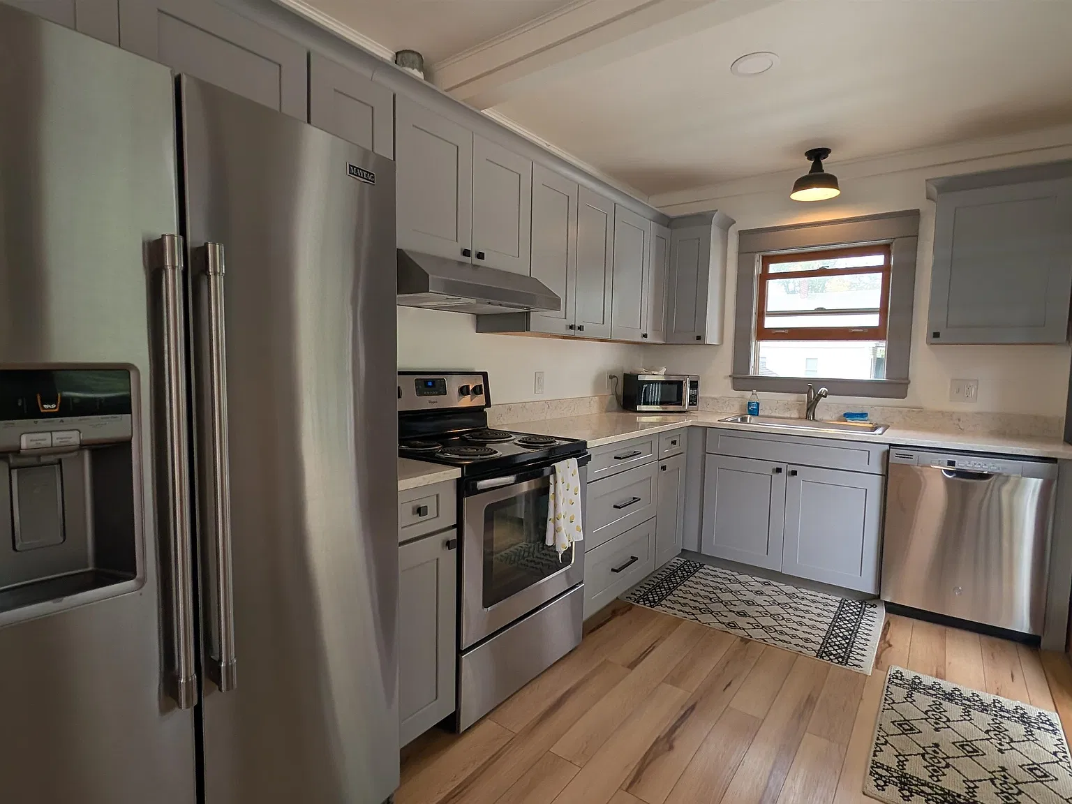 1 bed, 1.0 bath, 1000 sqft, $1,895 — Photo 4