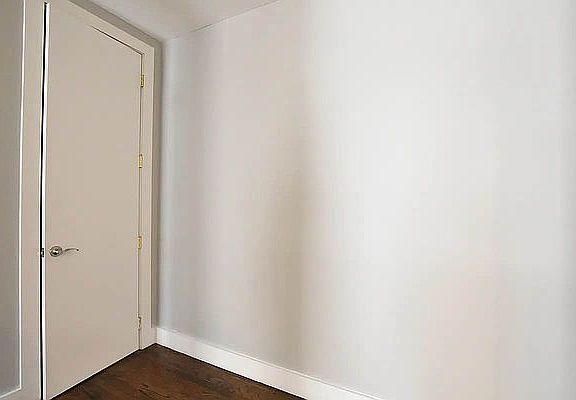 2nd image of 462 Concord Ave #1