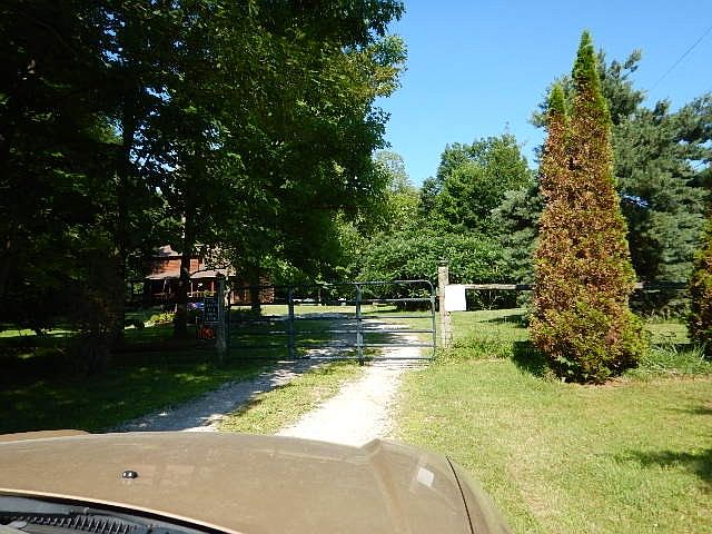 2nd image of 1801 Bauman Rd