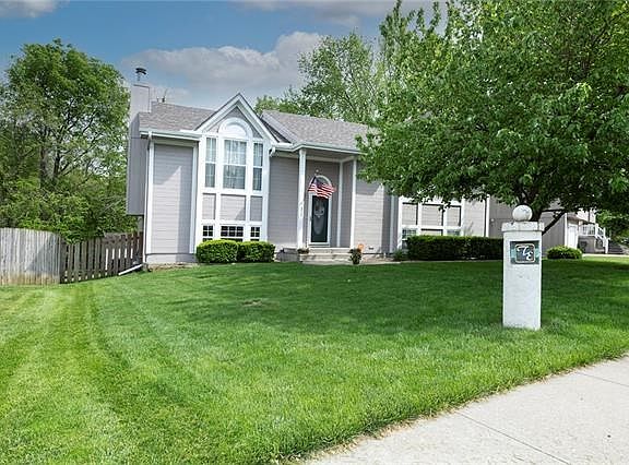 2nd image of 317 SE Bordner Dr