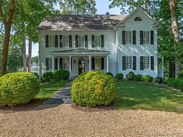 124 Waterview Point Ln, Weems, VA 22576