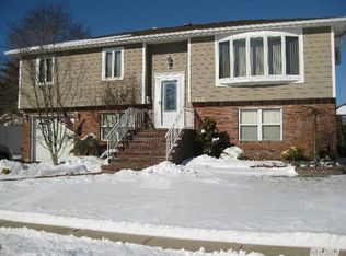 1855 Monroe Ave, Bellmore, NY 11710