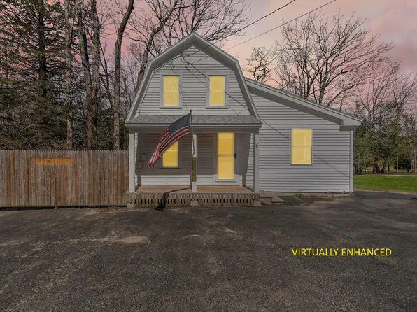 154 Middlesex Road, Topsham, ME 04086