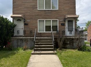 17940 Glendale St APT 2, Roseville, MI 48066