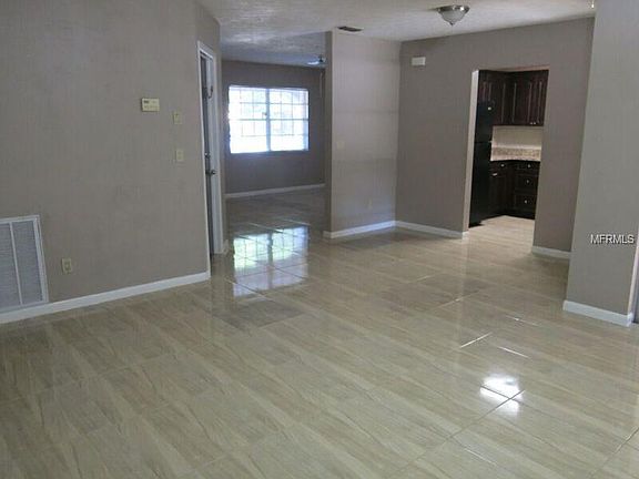 3rd image of 7726 Brettonwood Dr