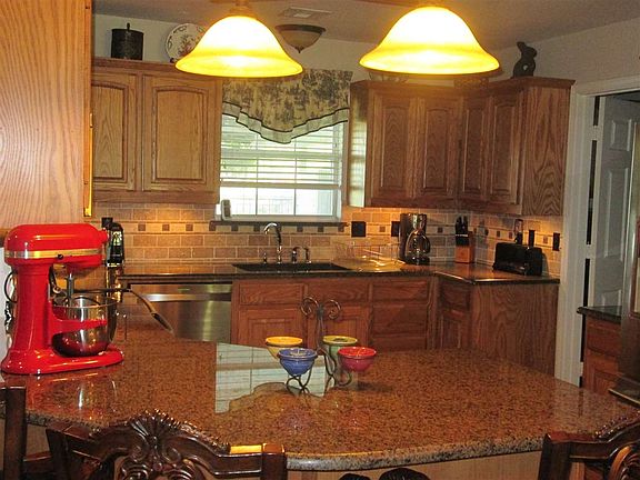 5th image of 216 Brandi Ln