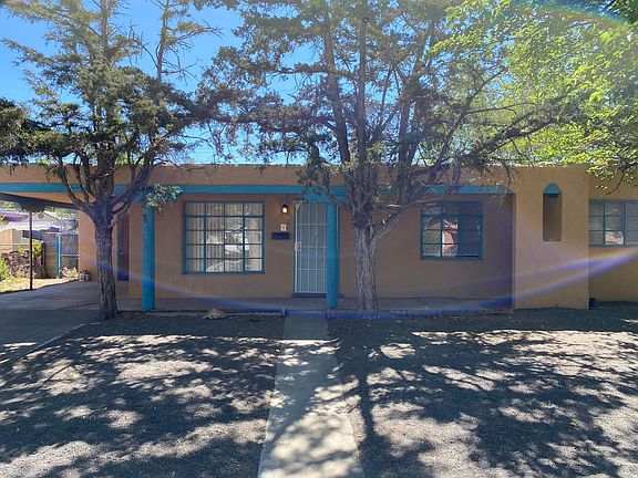 2nd image of 912 Cardenas Dr NE