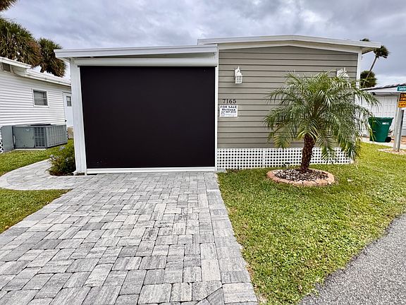 2nd image of 7165 Satellite Rd