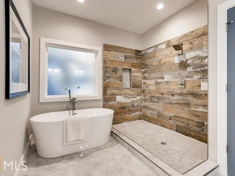 1253 Princess Ave SW — Photo 21