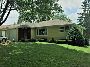 2555 12th Ave NW, Rochester, MN 55901