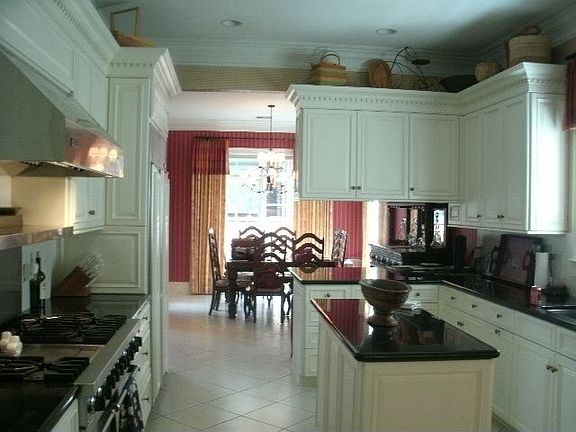 3rd image of 3234 Portrush Dr