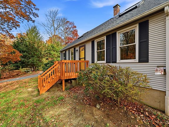3rd image of 156 Stafford Rd