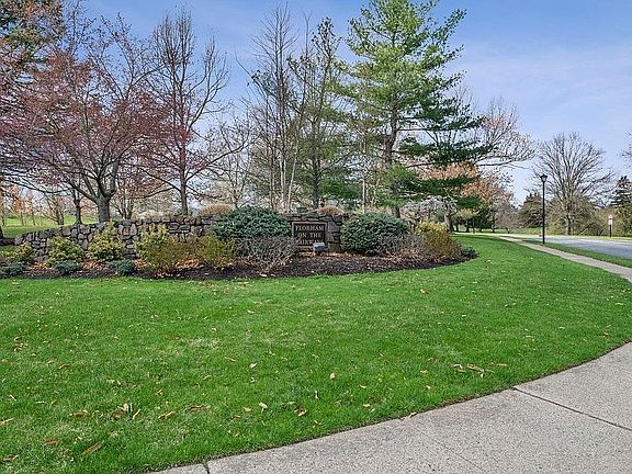 3rd image of 6 Sarazen Ct
