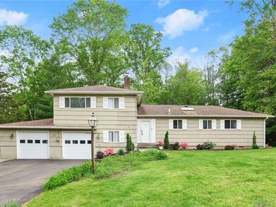 39 Stonecrop Road North, Norwalk, CT, 06851