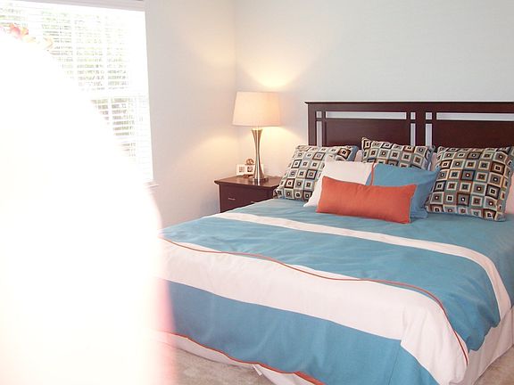 4th image of 105 E Pine Hollow Trl Unit 204