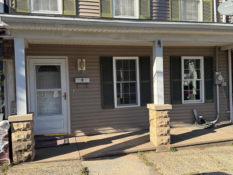 2nd image of 118 W Laurel St