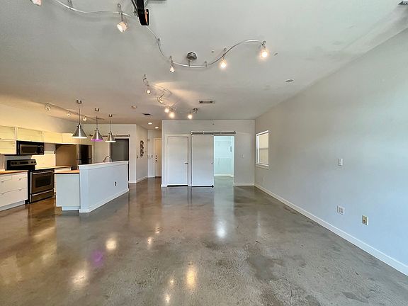 2nd image of 1111 S Akard St Unit 214