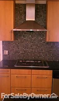 5th image of 23300 Hamlin St