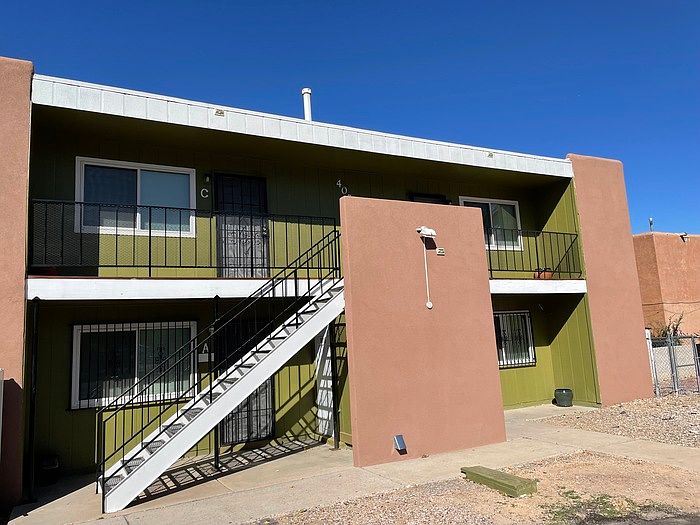1st image of 405 Dorado Pl SE #B