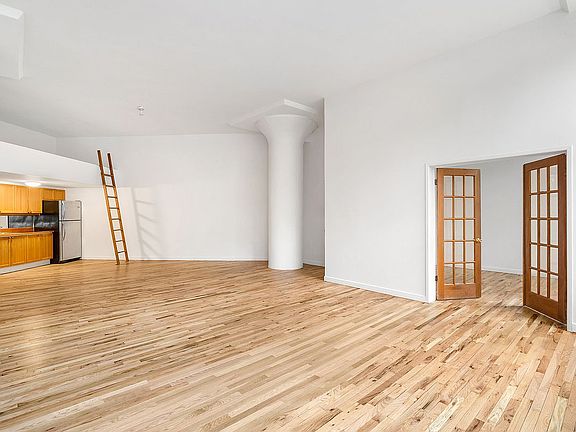 3rd image of 110 Clifton Pl APT 2B