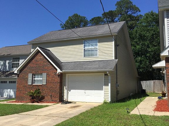 2nd image of 1318 Idlewild Dr