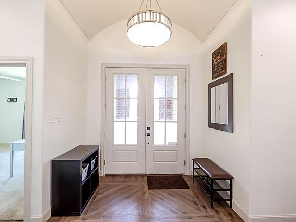 5th image of 7041 99th St